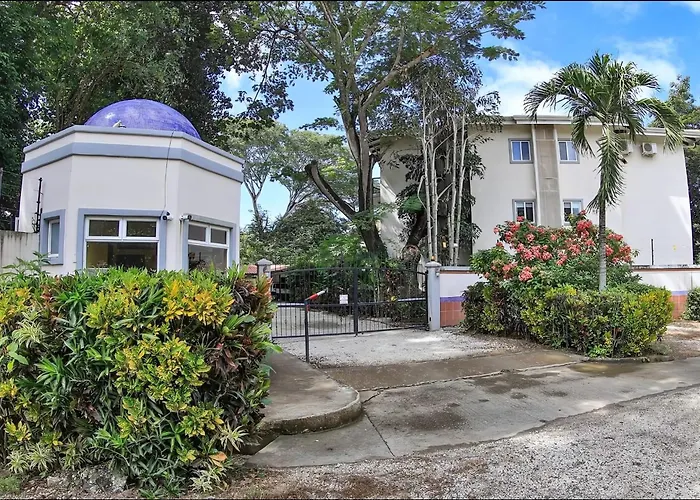 Surfside Tower - Ground Floor Condo With Pool, Walk To Potrero Beach